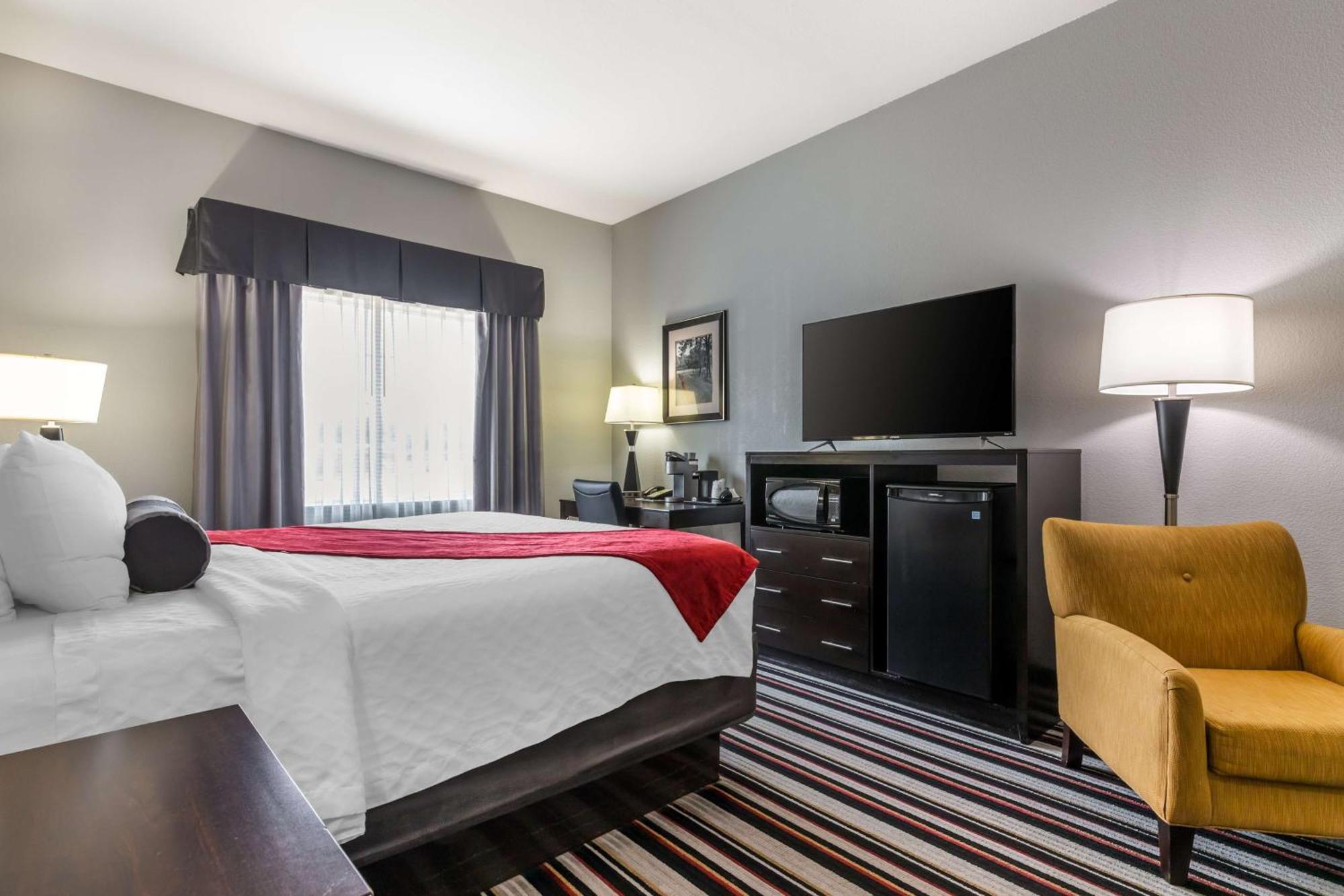 Best Western Plus Coweta'S 1St Hotel Exterior photo