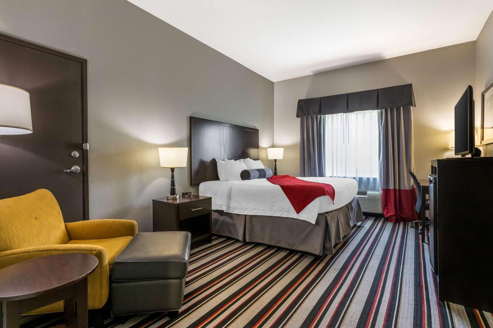 Best Western Plus Coweta'S 1St Hotel Exterior photo